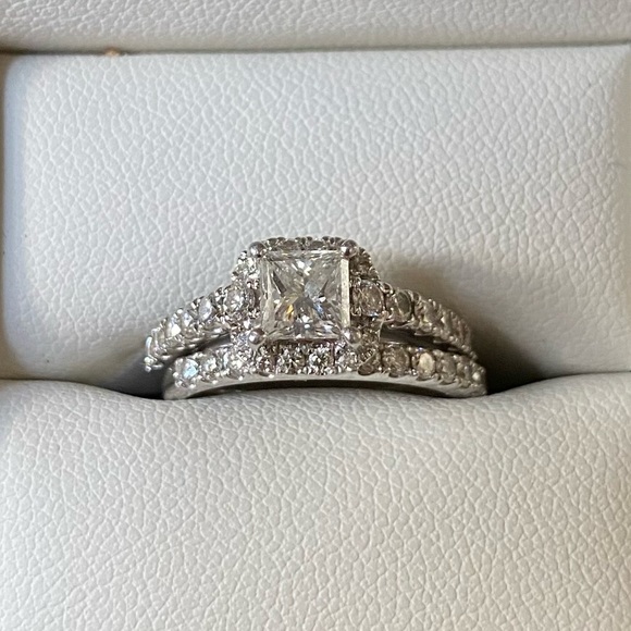 Wedding ring set - Picture 2 of 2